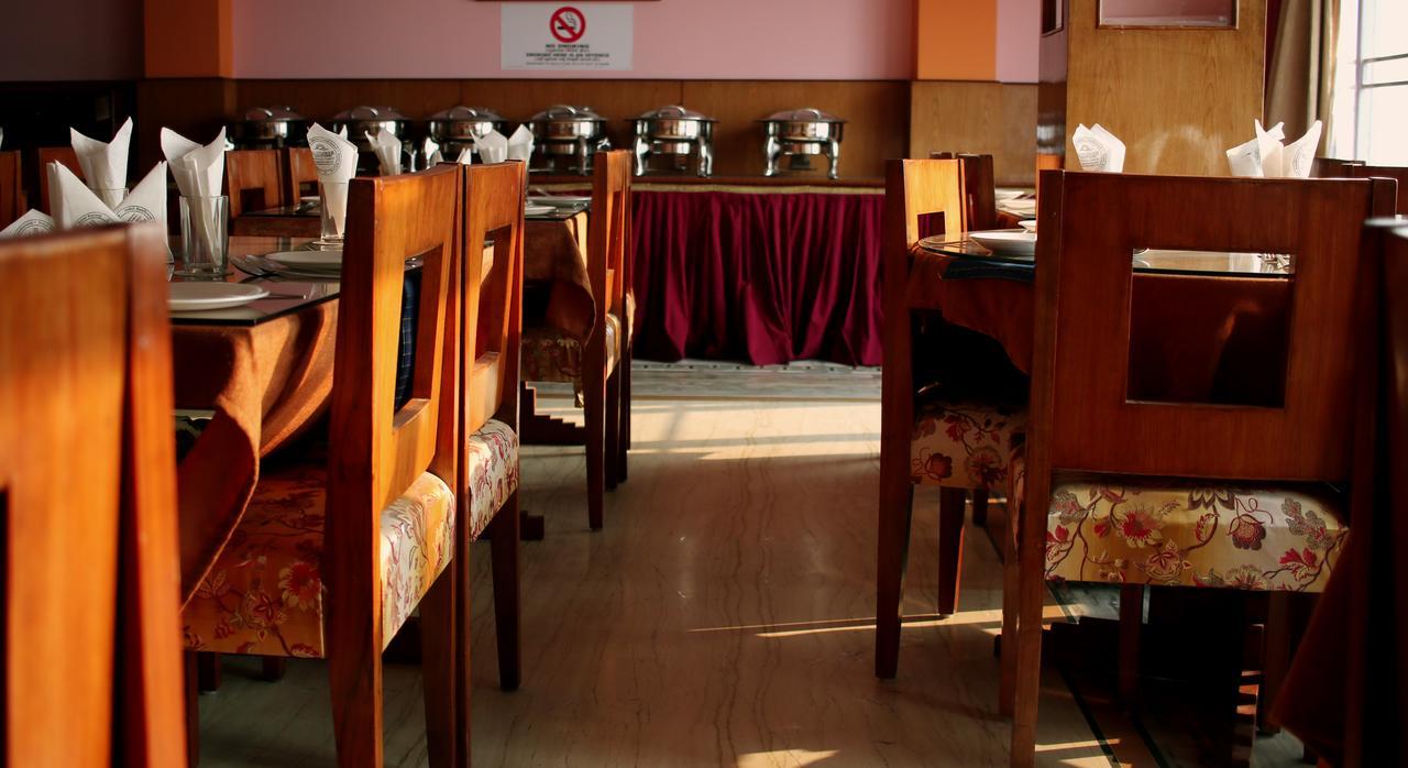 Jain Group Sikkim Continental Hotel Gangtok Exterior photo