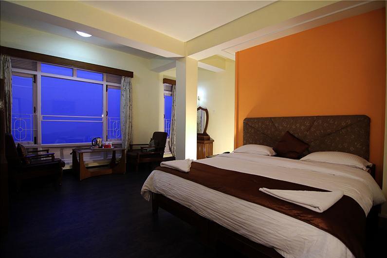 Jain Group Sikkim Continental Hotel Gangtok Exterior photo