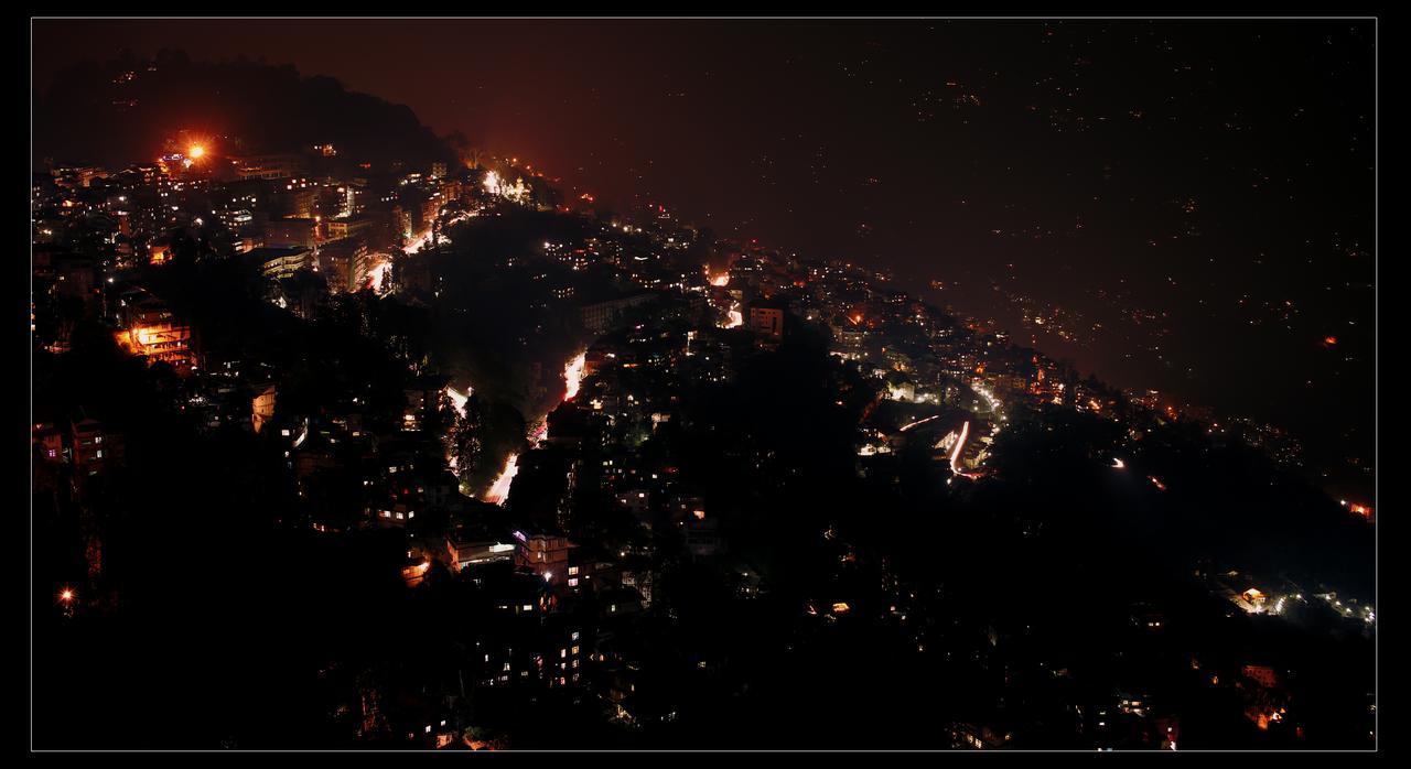 Jain Group Sikkim Continental Hotel Gangtok Exterior photo