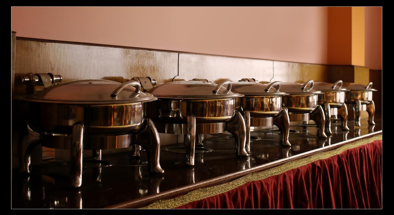 Jain Group Sikkim Continental Hotel Gangtok Exterior photo
